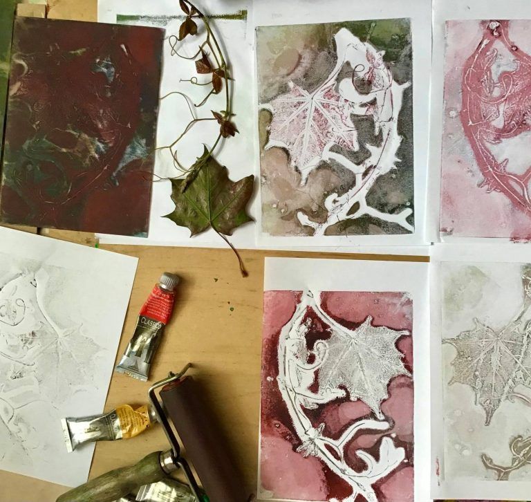 “Impressioni botaniche”, Mariya Marinova, colori ad olio su carta, monotipia, polittico moduli da 10 x 15 cm, 2021